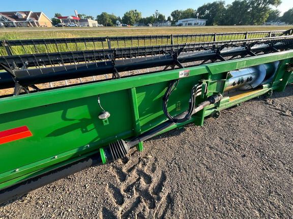 2013 John Deere 635F Header Combine