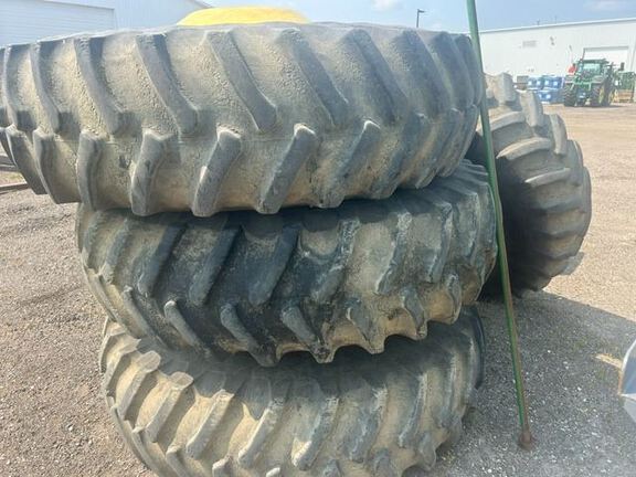 2009 Firestone 520/85R42 Tires