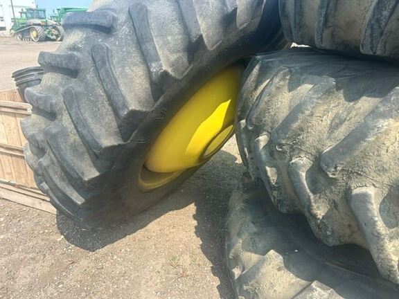 2009 Firestone 520/85R42 Tires