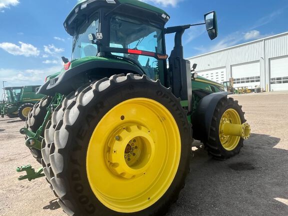 2025 John Deere 8R 370 Tractor