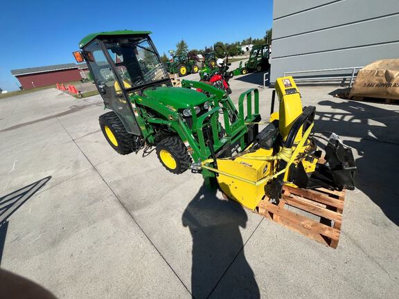 2013 John Deere 2720 CUT Tractor Compact