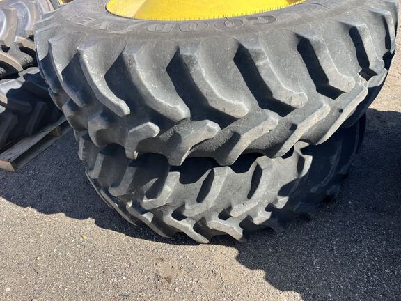2016 Goodyear 520/85R42 Tires