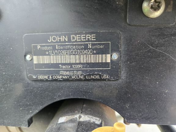 2016 John Deere 1025R Tractor Compact