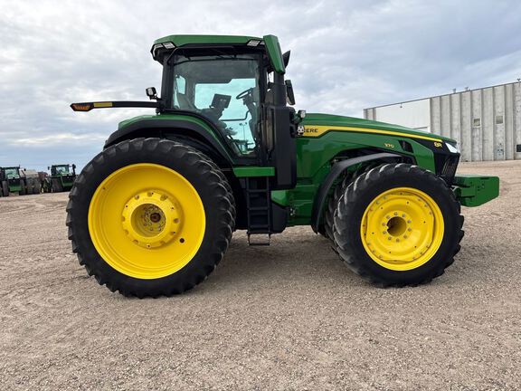 2025 John Deere 8R 370 Tractor
