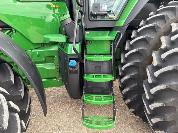 2025 John Deere 8R 370 Tractor