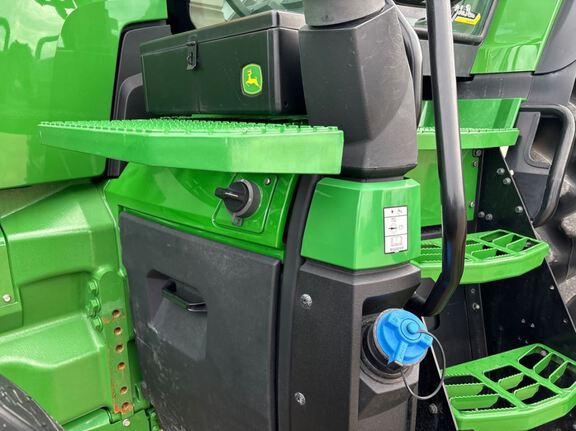 2025 John Deere 8R 370 Tractor