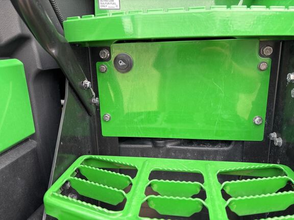 2025 John Deere 8R 370 Tractor