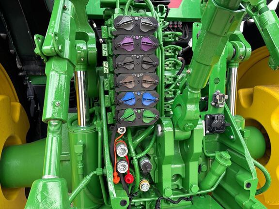 2025 John Deere 8R 370 Tractor