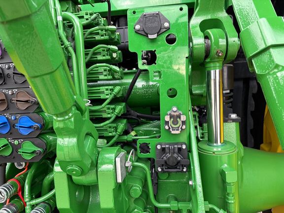 2025 John Deere 8R 370 Tractor