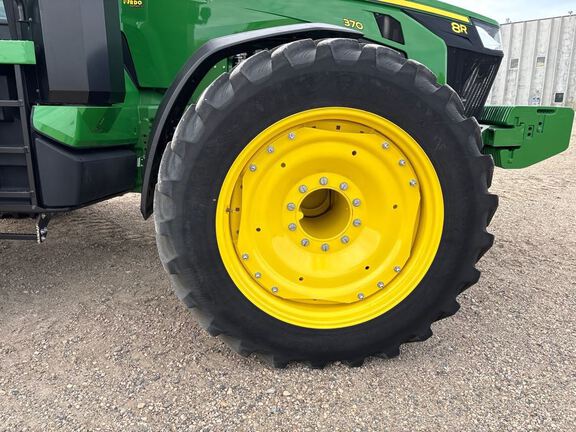 2025 John Deere 8R 370 Tractor
