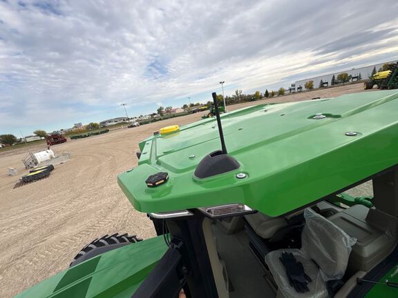 2025 John Deere 8R 370 Tractor