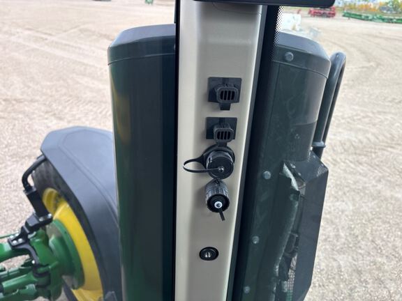 2025 John Deere 8R 370 Tractor