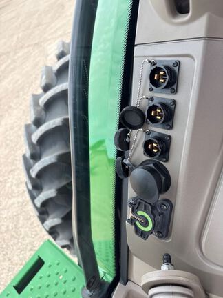 2025 John Deere 8R 370 Tractor