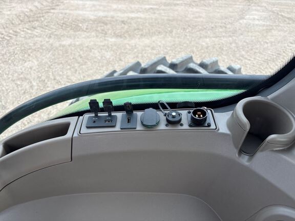 2025 John Deere 8R 370 Tractor