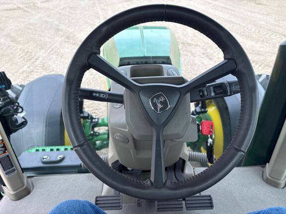 2025 John Deere 8R 370 Tractor