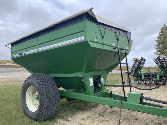 1993 Brent 674 Grain Cart