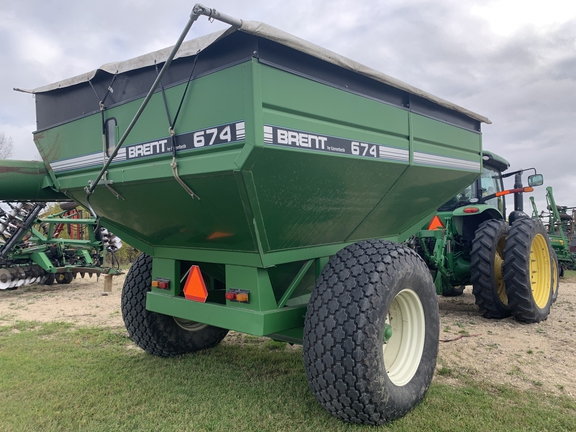 1993 Brent 674 Grain Cart