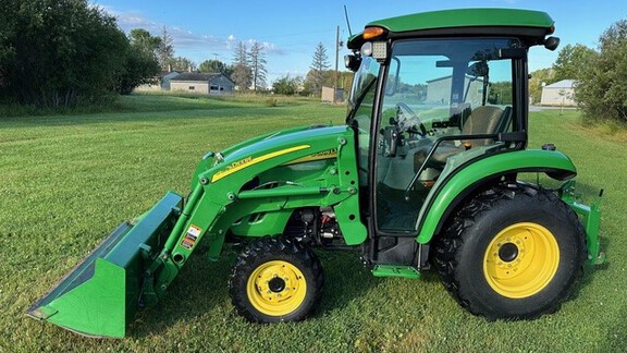 2013 John Deere 3720 Tractor Compact