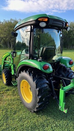 2013 John Deere 3720 Tractor Compact