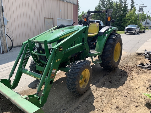 2015 John Deere 4052M Tractor Compact