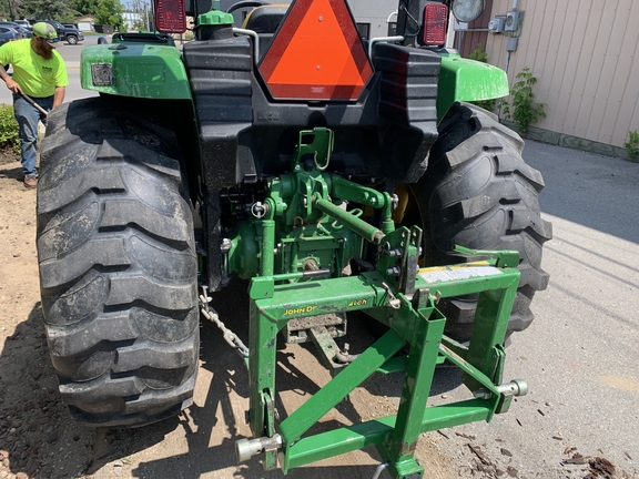 2015 John Deere 4052M Tractor Compact