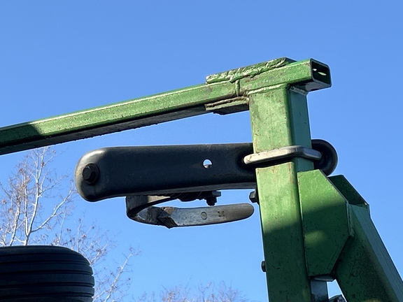 1991 John Deere 610 Chisel Plow