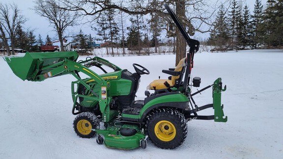 2021 John Deere 1025R Tractor Compact