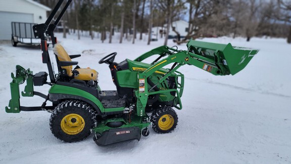 2021 John Deere 1025R Tractor Compact