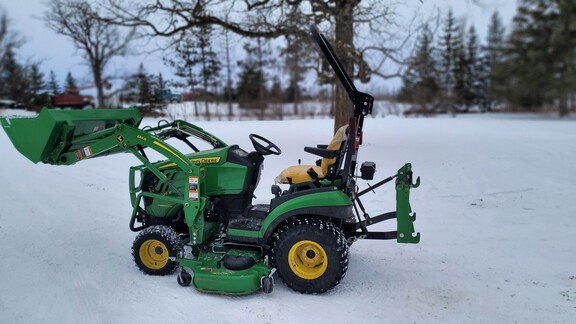 2021 John Deere 1025R Tractor Compact