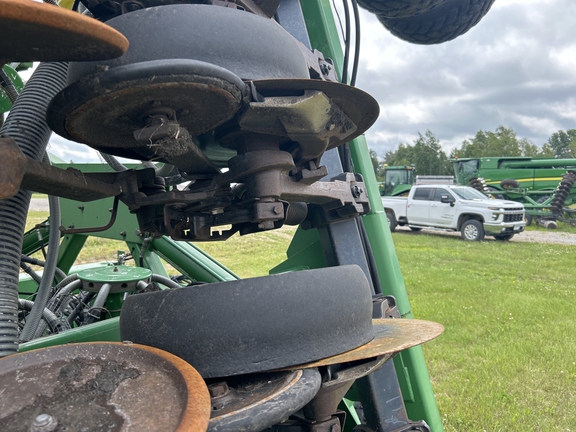 2001 John Deere 1860 Air Seeder
