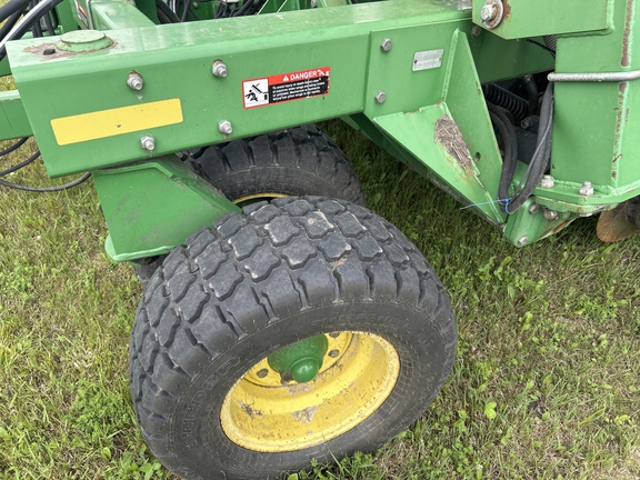 2001 John Deere 1860 Air Seeder