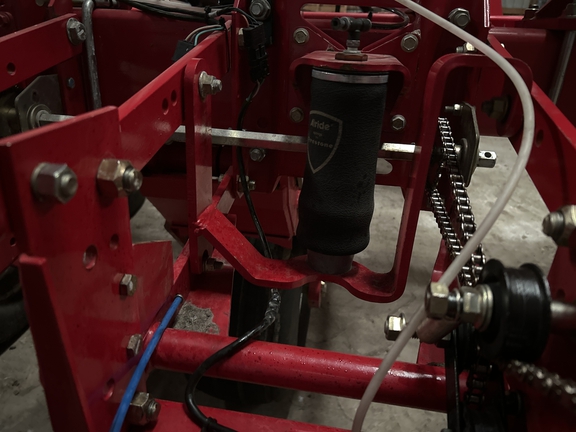 2014 AGCO White 8524 Planter