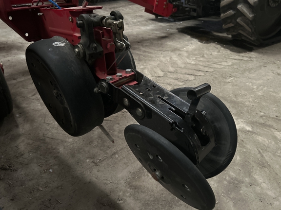 2014 AGCO White 8524 Planter