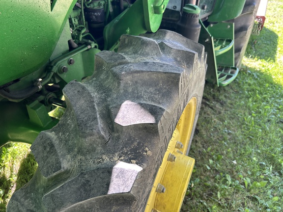 2015 John Deere 5065E Tractor