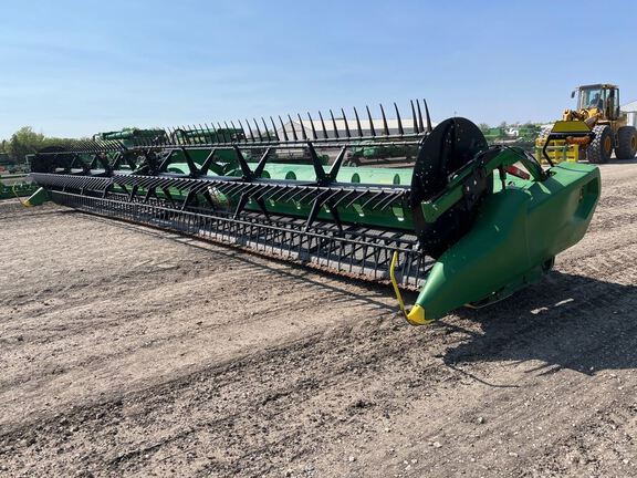 2023 John Deere RD40F Header Combine