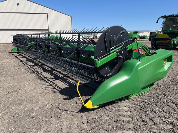 2023 John Deere RD40F Header Combine