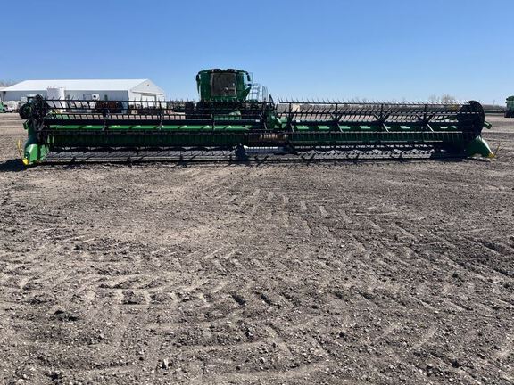 2023 John Deere RD40F Header Combine