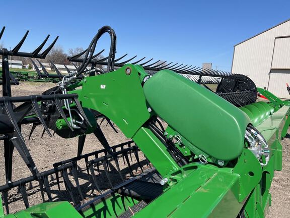 2023 John Deere RD40F Header Combine