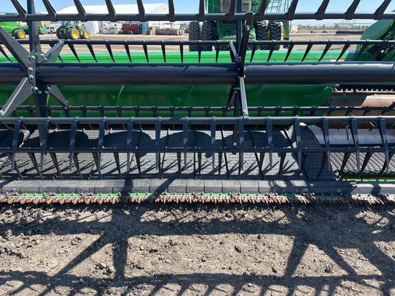 2023 John Deere RD40F Header Combine