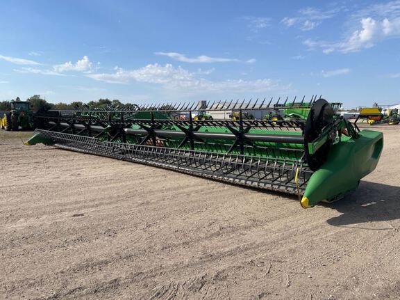2023 John Deere RD40F Header Combine
