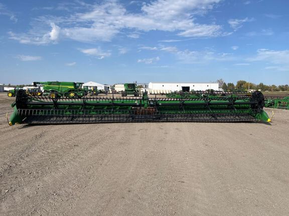 2023 John Deere RD40F Header Combine