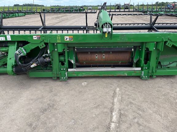 2023 John Deere RD40F Header Combine