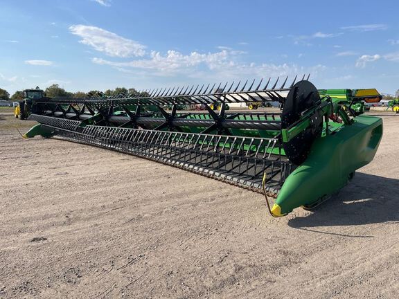 2023 John Deere RD40F Header Combine
