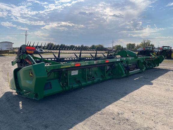 2023 John Deere RD40F Header Combine