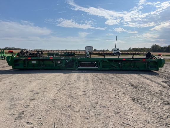 2023 John Deere RD40F Header Combine