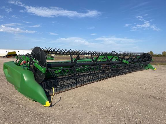 2023 John Deere RD40F Header Combine