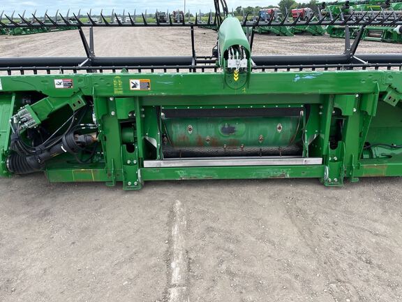 2023 John Deere RD40F Header Combine