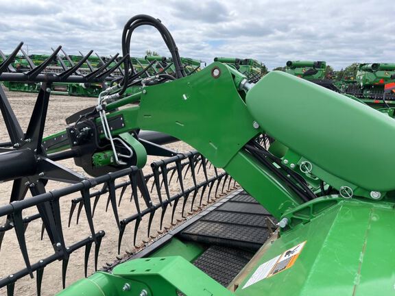 2023 John Deere RD40F Header Combine