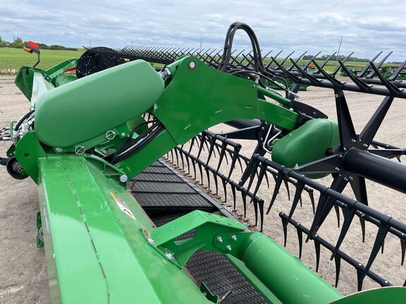 2023 John Deere RD40F Header Combine