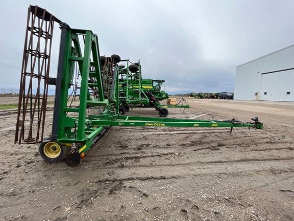 2004 John Deere 200 Roller